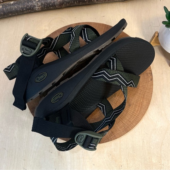 Chaco Men\'s Z/Cloud sport sandals in a black and green \